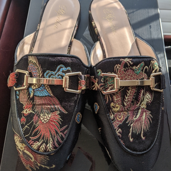 Gold Detail Patterned Embroidered Loafer Slipper Size 6 - Picture 4 of 9